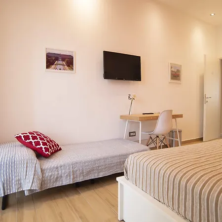 Vanvitelli Domus 3*