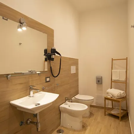 Vanvitelli Domus Pensjonat 3*