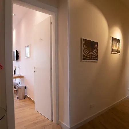 Vanvitelli Domus 3*