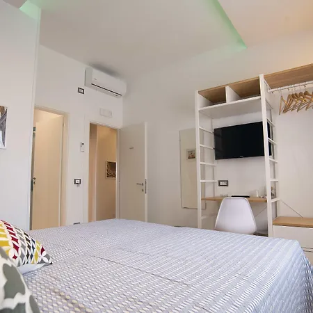 Vanvitelli Domus 3*