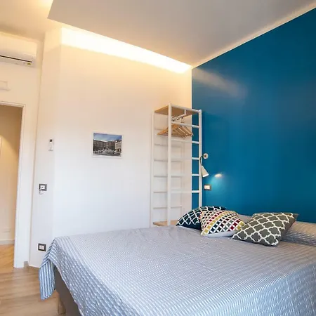 Vanvitelli Domus Neapel