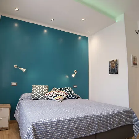 Vanvitelli Domus Pensjonat 3*